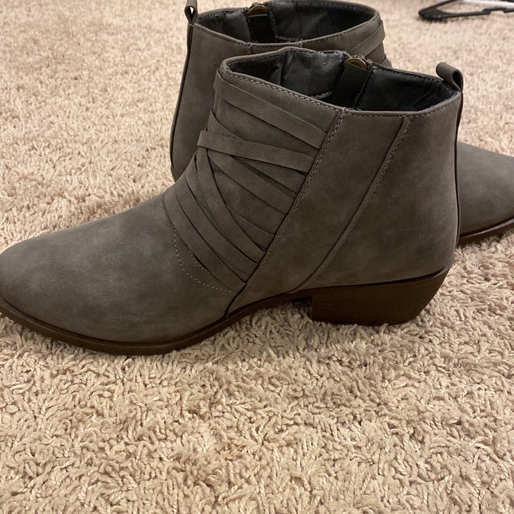 Gray booties - Picture 2 of 4